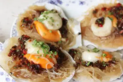 Make Steamed scallops with garlic and vermicelli step 6