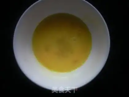 Make Eggs and vegetables fried sauce noodles step 2