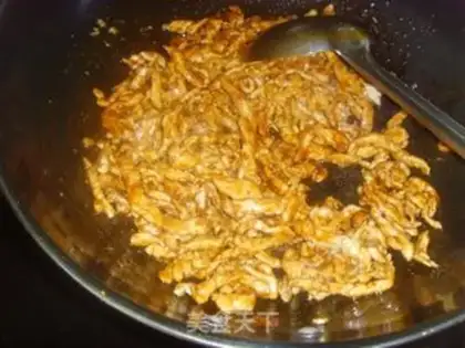 Make Shredded pork in Beijing sauce step 6