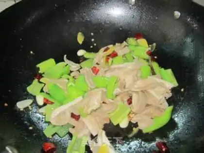 Make Green pepper belly slices step 2