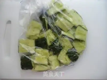 Make Salad cucumber step 1