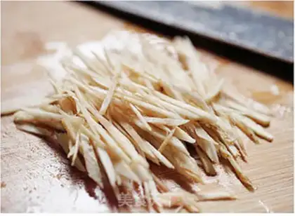 Make Burdock salad step 1