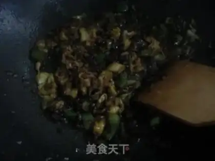 Make Eggs and vegetables fried sauce noodles step 9