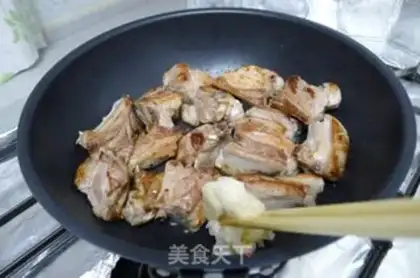 Make braised pork ribs step 2