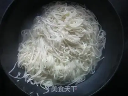 Make Eggs and vegetables fried sauce noodles step 13