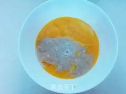 Make Banana Qifeng Cake step 2