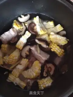 Make Mushroom and corn ribs soup step 3