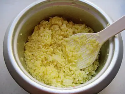 Make egg fried rice step 1
