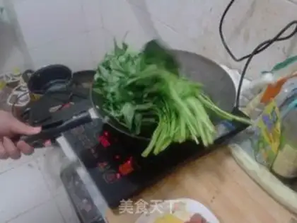 Make Chinese cabbage with garlic step 4