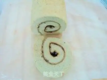 Make Banana Qifeng Cake step 10