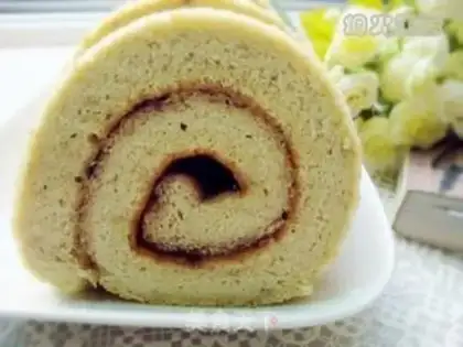 Make Banana Qifeng Cake step 11