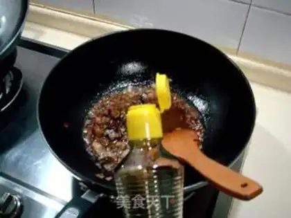 Make stir-fried three dices with soy sauce step 3