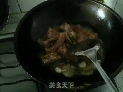 Make Ribs with bean and sand tea sauce step 4