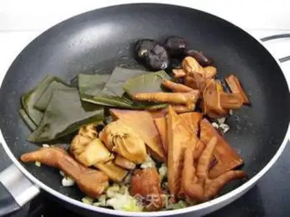 Make Stewed meat and two meals step 5