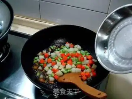 Make stir-fried three dices with soy sauce step 4