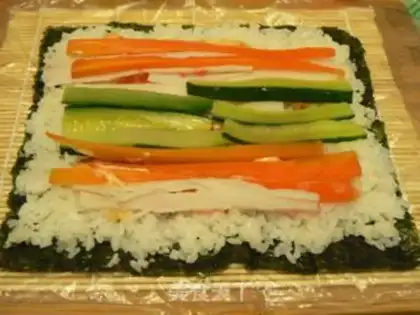Make Spicy Squid Sushi step 13
