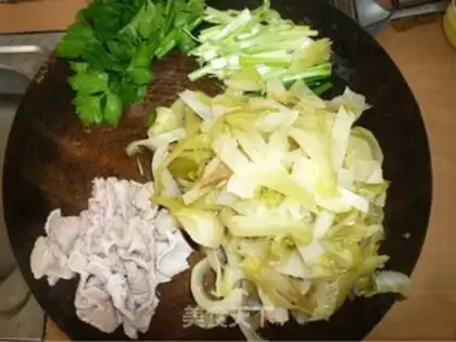 Make Chinese cabbage large intestine step 1