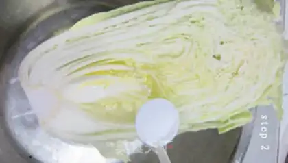 Make spicy cabbage step 2
