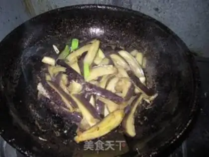 Make braised eggplant in soy sauce step 4