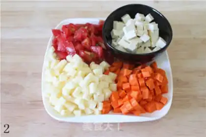 Make Shaanxi pants belt pulled noodles step 1