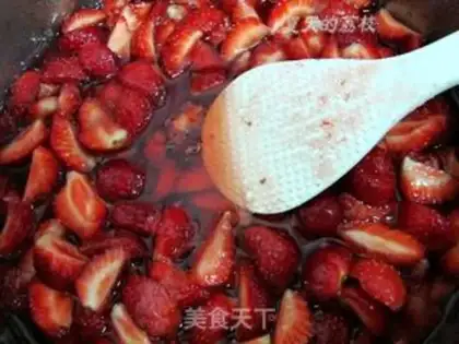 Make strawberry jam step 4
