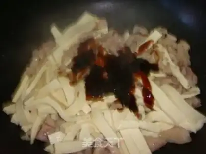 Make Fried chicken with tofu in oyster sauce step 4