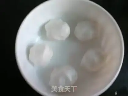 Make fried sesame balls step 3