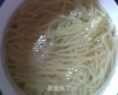 Make Shredded Pork Noodles with Vegetables step 10