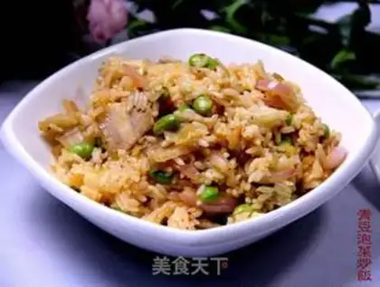 Make Fried rice with green beans and pickles step 5