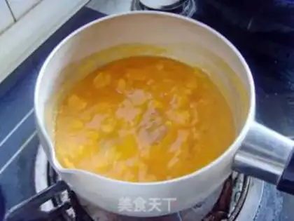 Make Yogurt and apricot ice step 2