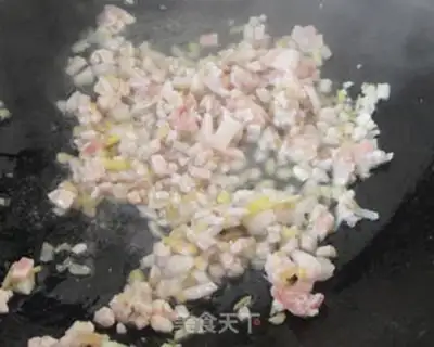 Make Special improved fried bean paste noodles step 7
