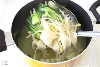 Make Shaanxi pants belt pulled noodles step 23