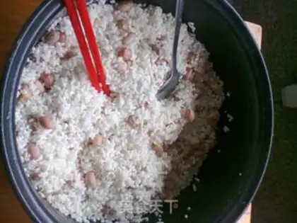 Make Fuzhou pork rice dumplings step 2