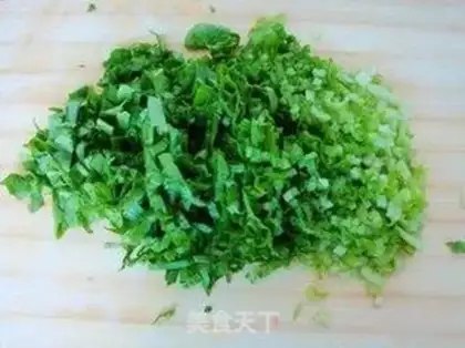 Make edamame and cabbage soup step 2