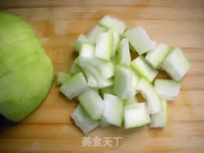 Make Spicy sea rice and white gourd step 1