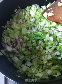Make Home-cooked cabbage step 5