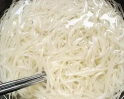 Make Special improved fried bean paste noodles step 10