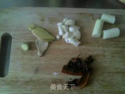 Make Braised pork stewed with vermicelli step 0