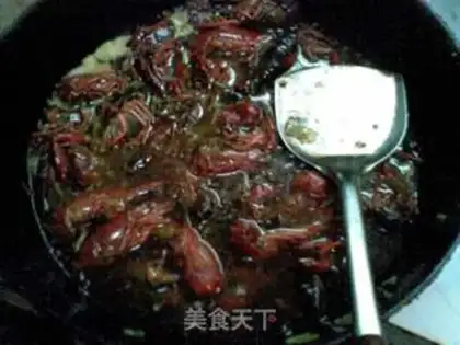 Make spicy crayfish step 5