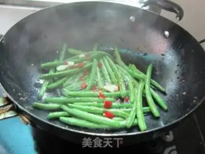Make braised green beans step 2