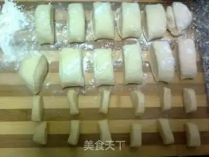 Make Sesame broken crispy bun step 7