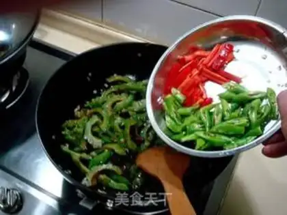 Make Dry stir-fried bitter gourd step 8