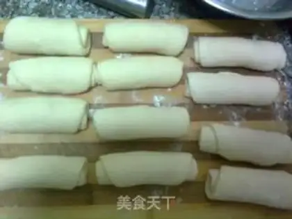 Make Sesame broken crispy bun step 13