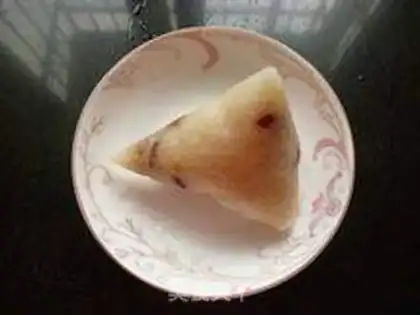Make Red bean, peanut and candied date rice dumplings step 10