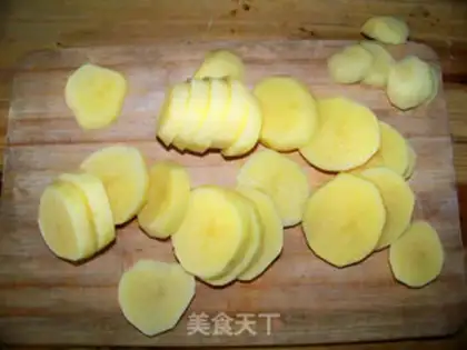 Make fancy curry potatoes step 0