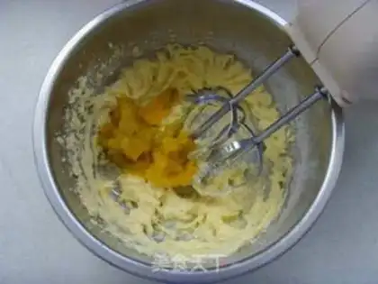 Make Pumpkin Crackers step 3