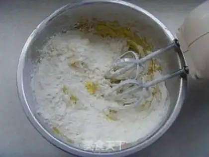 Make Pumpkin Crackers step 4