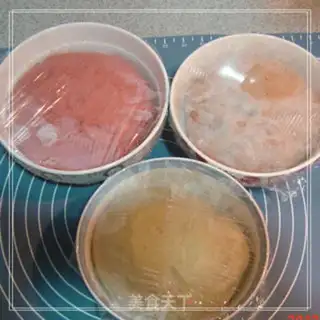 Make Colorful three-colored toast step 3
