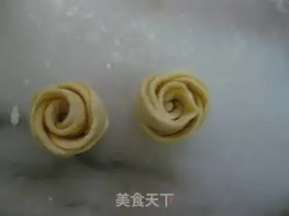 Make Yellow rose steamed buns step 8