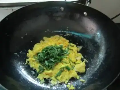 Make Scrambled firewood eggs with leeks step 3